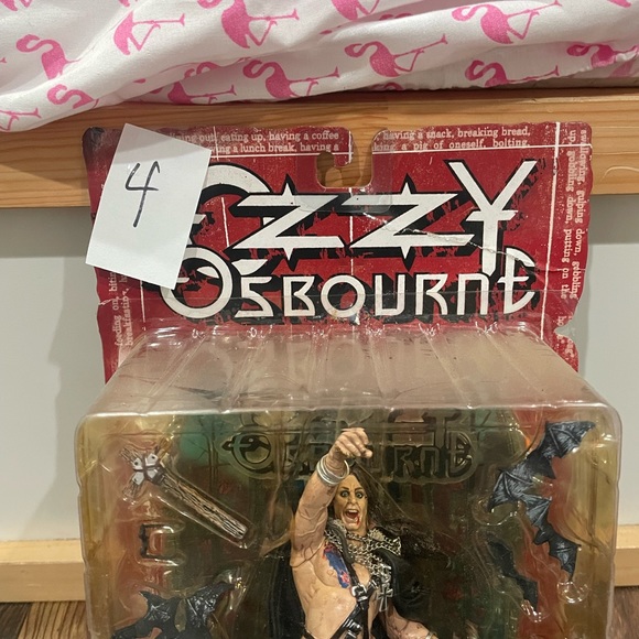Ozzy Osbourne Action Figure - Picture 6 of 9